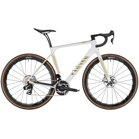 Lichtgewicht Canyon Endurace CFR racefiets met AXS elektronische schakeling, frame in zwart en rood, klaar voor lange ritten