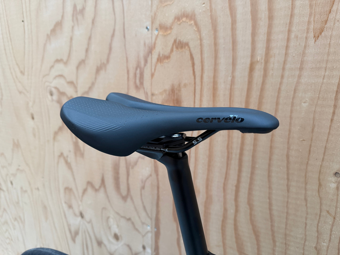 Cervelo Caledonia 105 Di2 - 2025