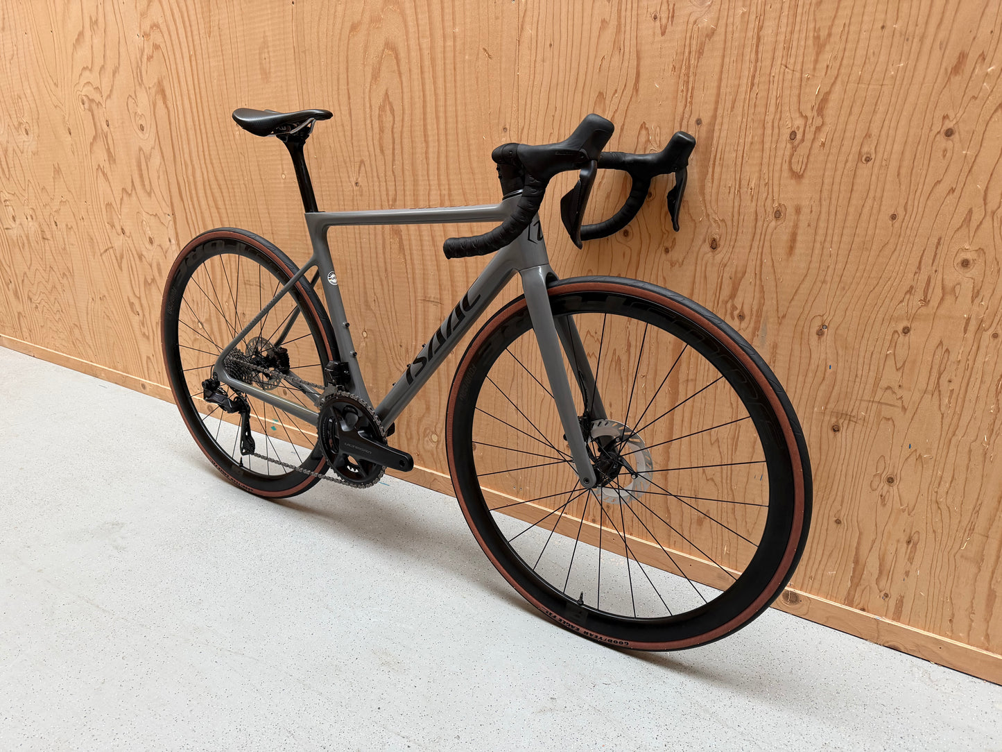 Isaac Element, Ultegra Di2 - 2025 - S