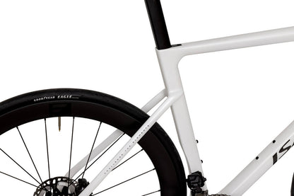 Isaac Boson Mineral White 2026 L